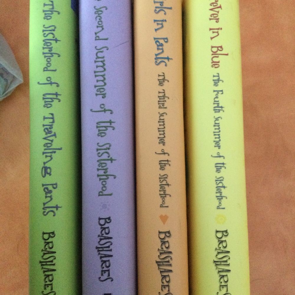 The Sisterhood of the Traveling Pants books